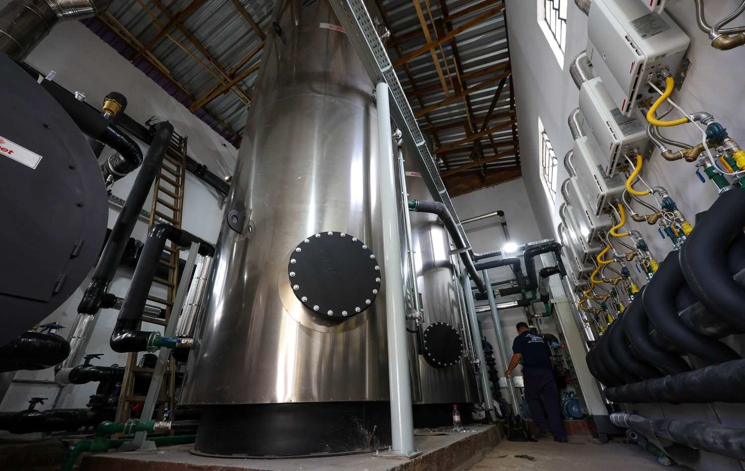 LEO_8116_HMTR_boilers_site.JPG