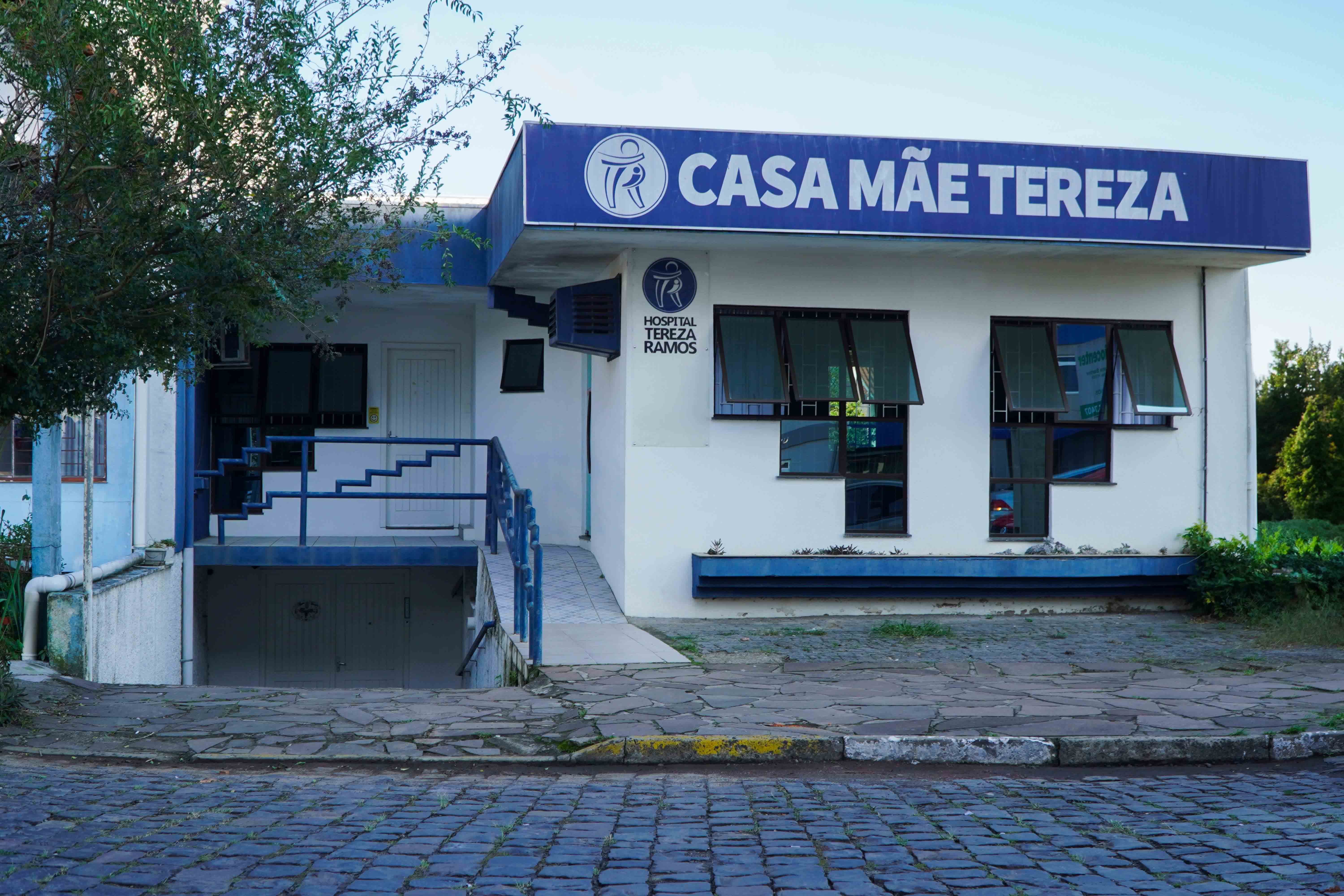 casa mae tereza capa baixa