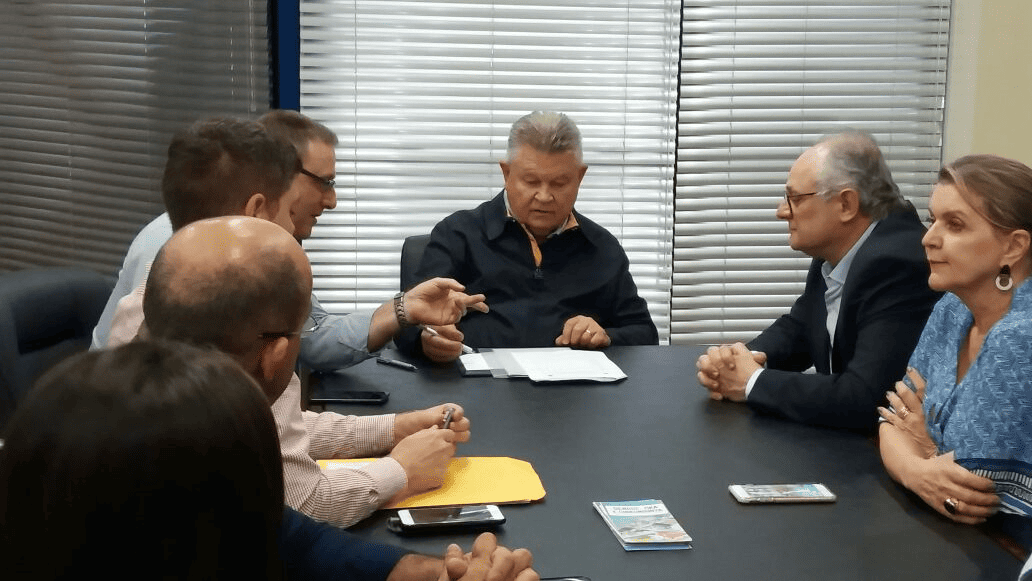 secretrio com prefeito de joinville 1