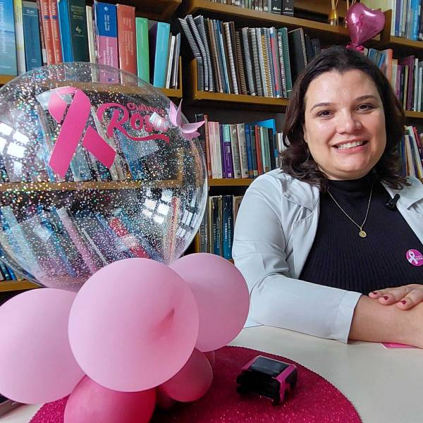 Outubro Rosa: Maternidade Carmela Dutra realiza atendimento integral a pacientes com câncer de mama