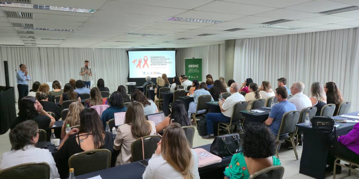 Saúde Estadual realiza seminário de apoio aos Comitês de Investigação da Transmissão Vertical do HIV e da Sífilis