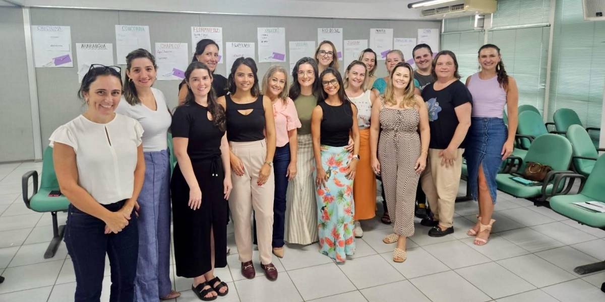 Secretaria de Estado da Saúde promove encontro sobre imunização com as equipes regionais