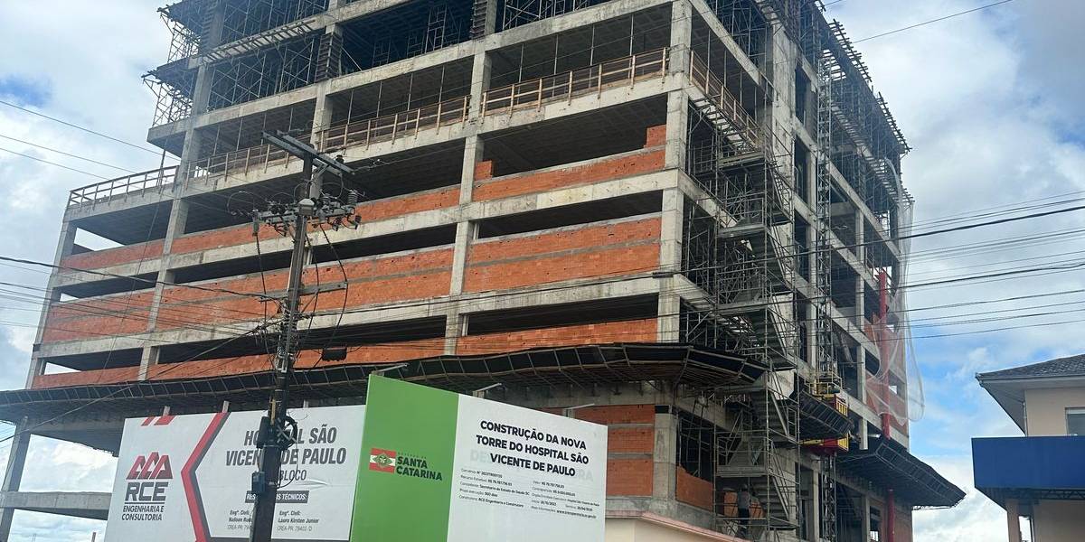 Saúde em Obras: Com investimentos de R$ 79,7 milhões avançam as obras da torre do Hospital São Vicente de Paulo, em Mafra