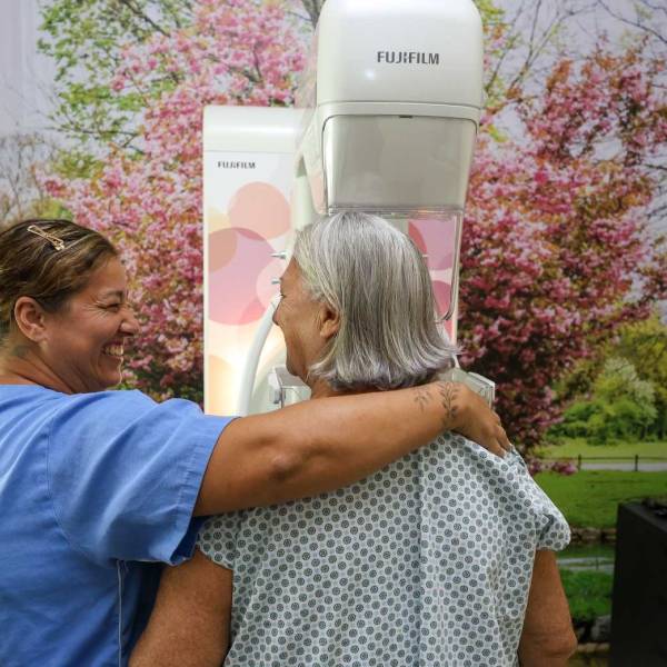 Maternidade Carmela Dutra atende mais de 200 mulheres no mutirão de mamografias