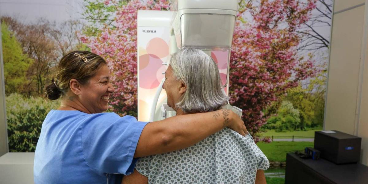Maternidade Carmela Dutra atende mais de 200 mulheres no mutirão de mamografias