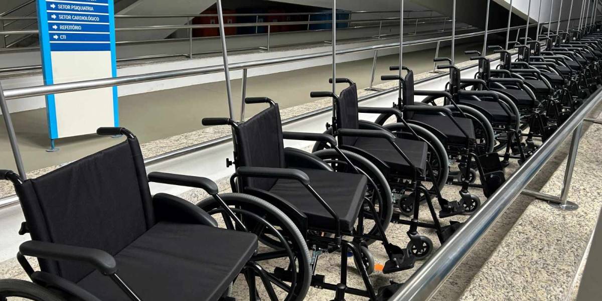 Governo de Santa Catarina entrega 20 novas cadeiras de rodas ao Hospital Regional de Joinville
