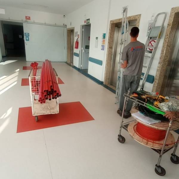 Saúde em Obras: Estado moderniza a infraestrutura de prevenção e combate a incêndios no Hospital Tereza Ramos de Lages