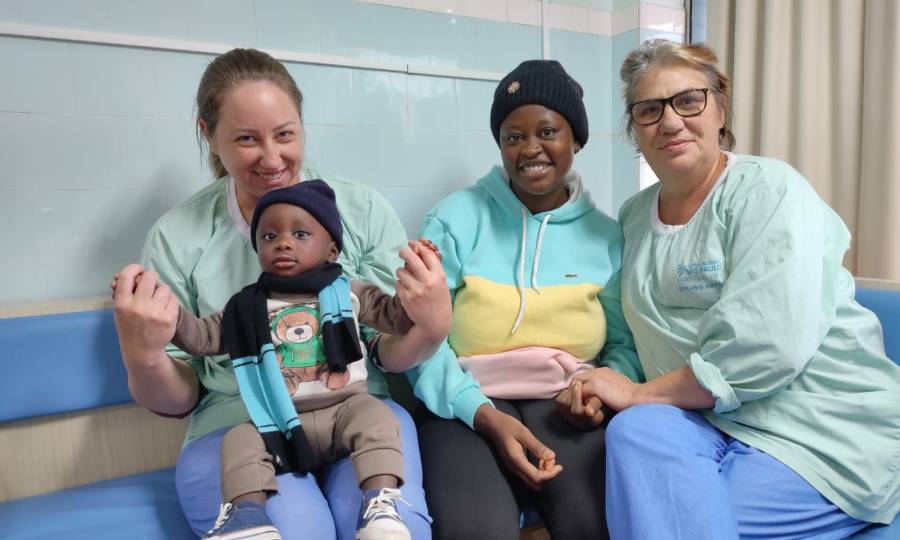 Uma jornada de superação: Ndeye retorna ao Hospital Regional São Paulo para celebrar a vida e expressar gratidão