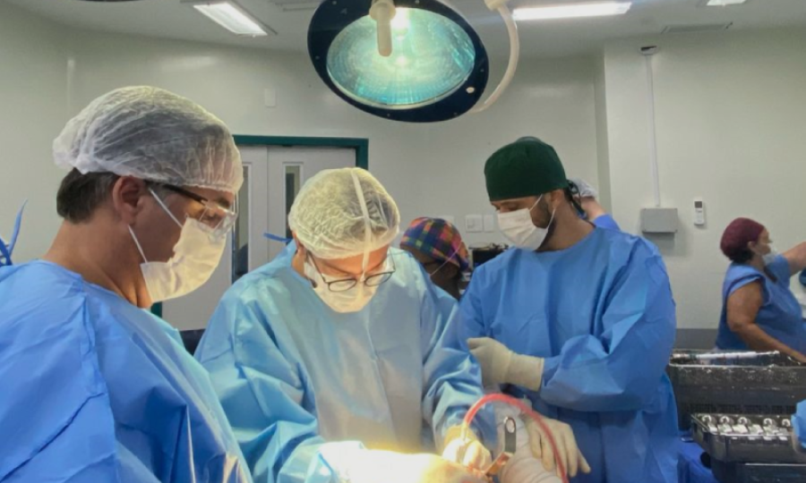 Hospital Celso Ramos retoma transplantes ósseos com cirurgia de quadril