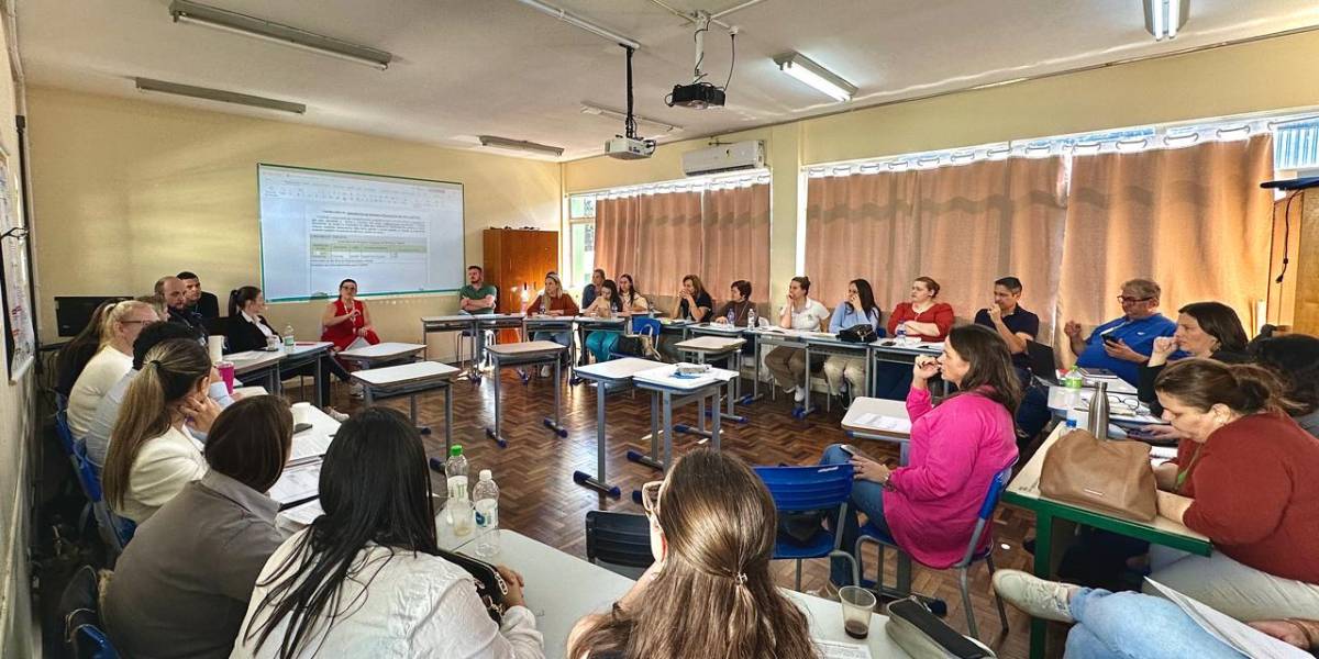 Saúde promove em Joaçaba oficina do Planejamento Regional Integrado com foco na Rede Materno Infantil de SC