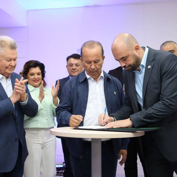 Governo do Estado firma acordo inédito para modernizar a saúde pública com soluções inovadoras e tecnológicas