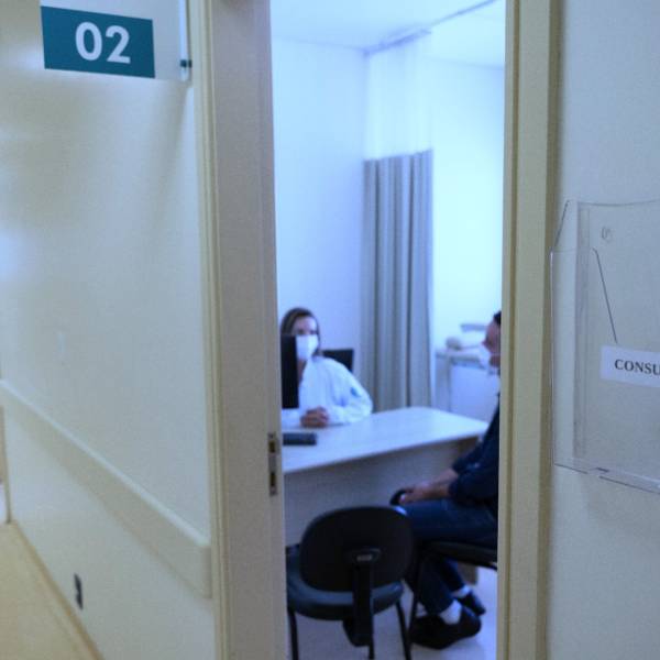Saúde SC lança processo seletivo para médicos e fonoaudiólogo em hospitais da Grande Florianópolis