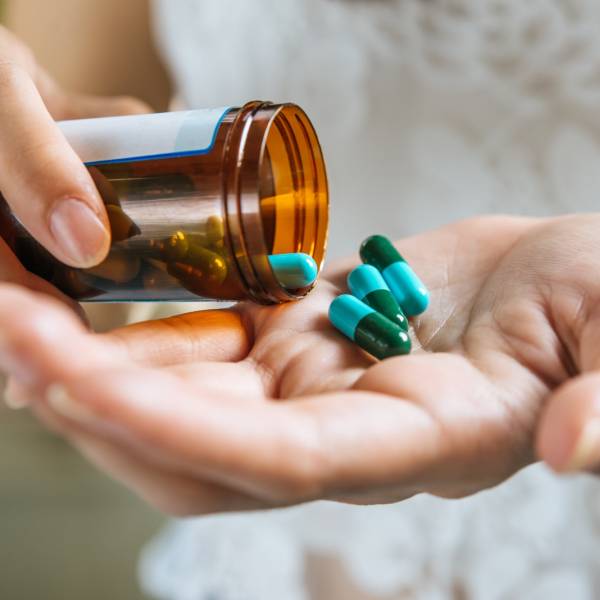 Medicamentos e animais peçonhentos lideram atendimentos do CIATox em SC