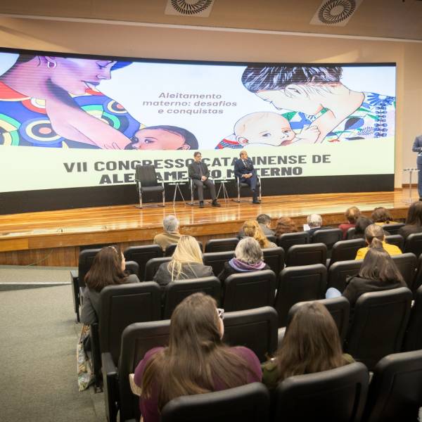 Congresso sobre Aleitamento Materno e Saúde Infantil destaca desafios e conquistas na promoção da amamentação