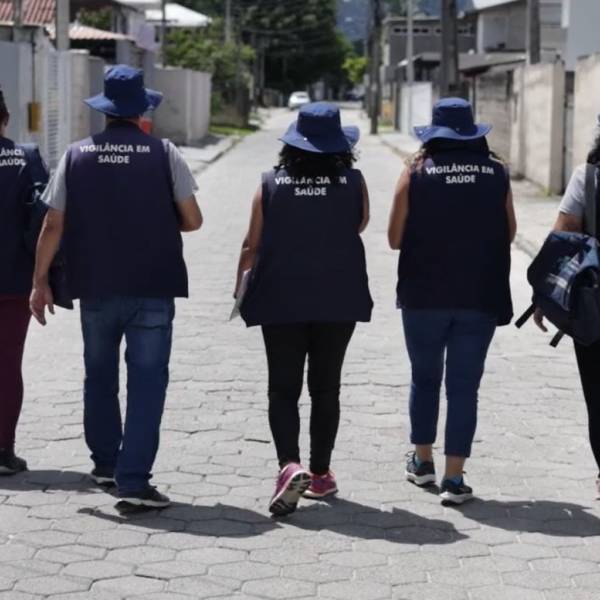 Com recorde de participação, encontro virtual qualifica profissionais de saúde para atender a população