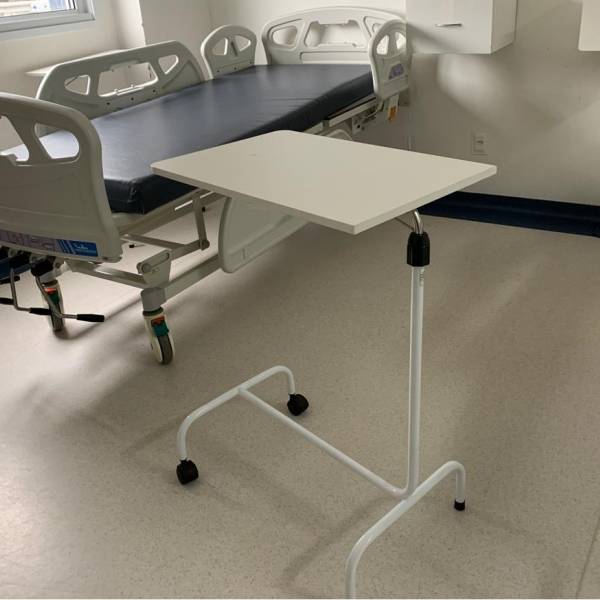 Hospital e Maternidade Tereza Ramos recebe novas mesas de alimentação para melhor atender pacientes