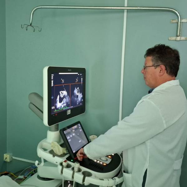 Hospital Celso Ramos recebe moderno aparelho de ecocardiograma e aprimora diagnósticos