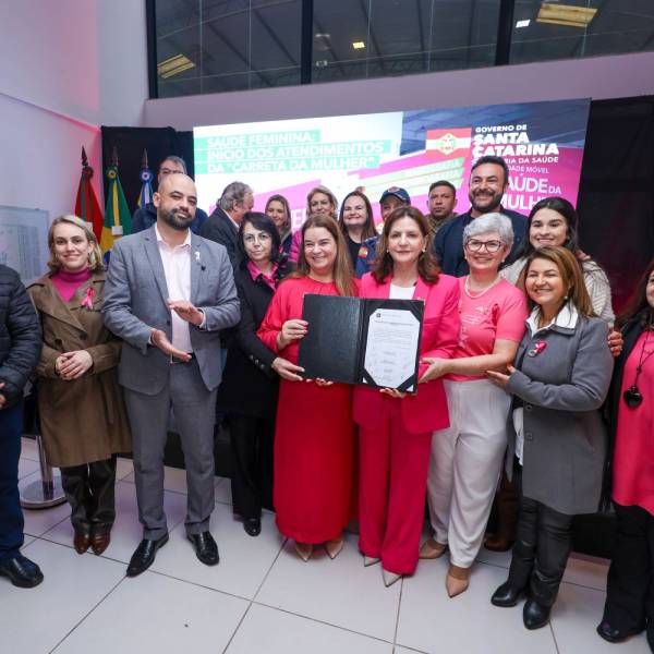 Outubro Rosa: em Lages, Governo do Estado lança carreta da Saúde da Mulher para garantir exames de mamografias e ultrassonografias em SC