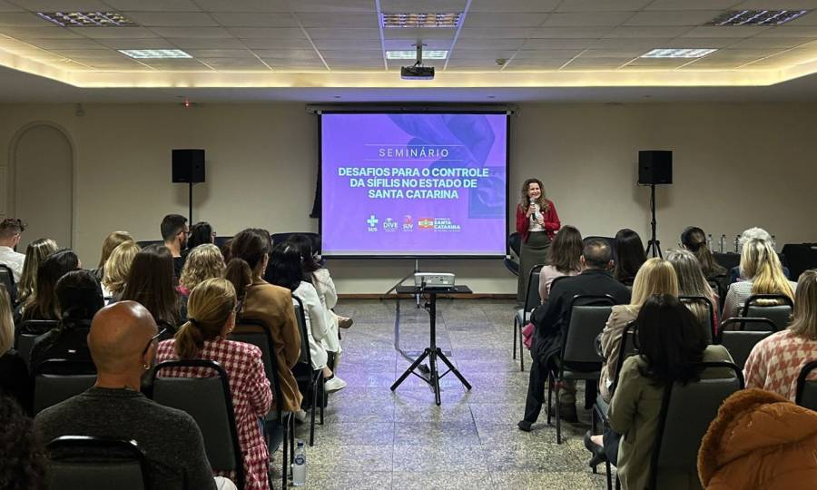 Seminário estadual debate desafios e avanços no controle da sífilis em Santa Catarina
