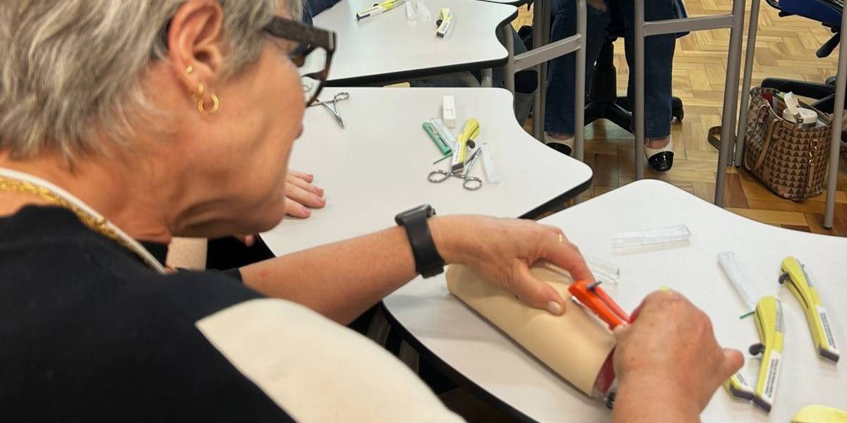 Saúde Estadual realiza qualificação  para inserção de implante contraceptivo pelo SUS