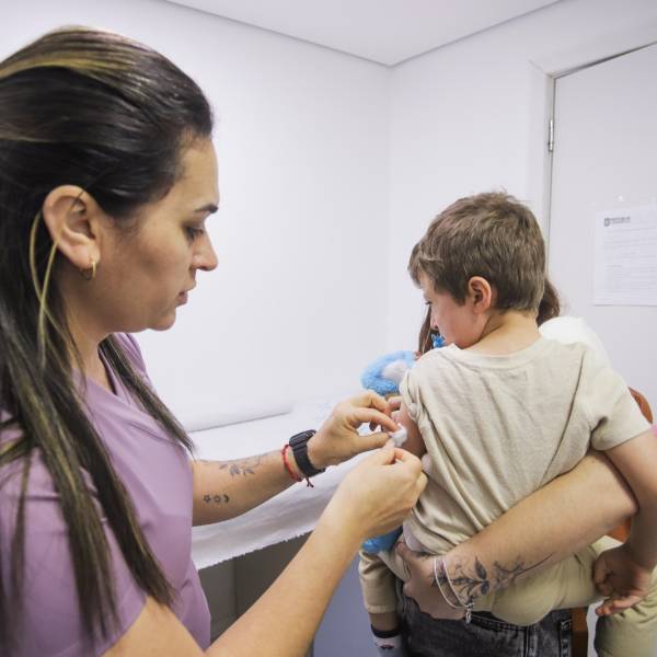 Santa Catarina aplicou mais de 191 mil doses em três semanas da campanha e segue reforçando a vacinação
