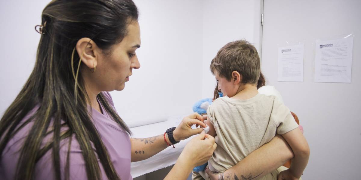 Santa Catarina aplicou mais de 191 mil doses em três semanas da campanha e segue reforçando a vacinação