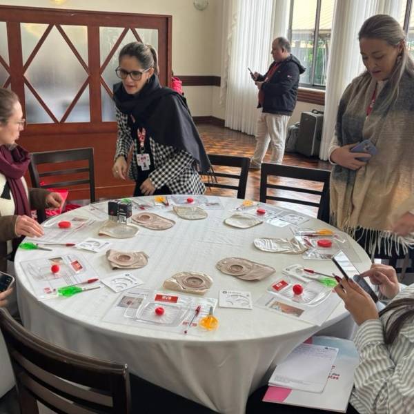 Novembro Verde: Santa Catarina fortalece política pública e se consolida como referência nacional na atenção às pessoas com ostomia