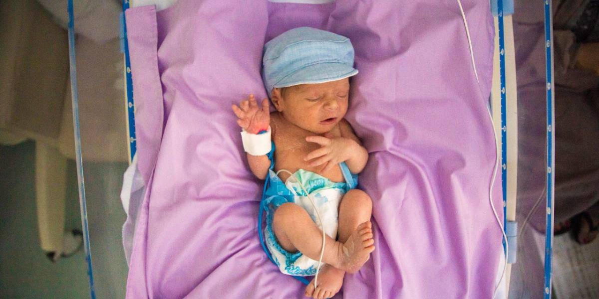 Novembro Roxo: Maternidade Carmela Dutra reforça o cuidado especializado a prematuros 