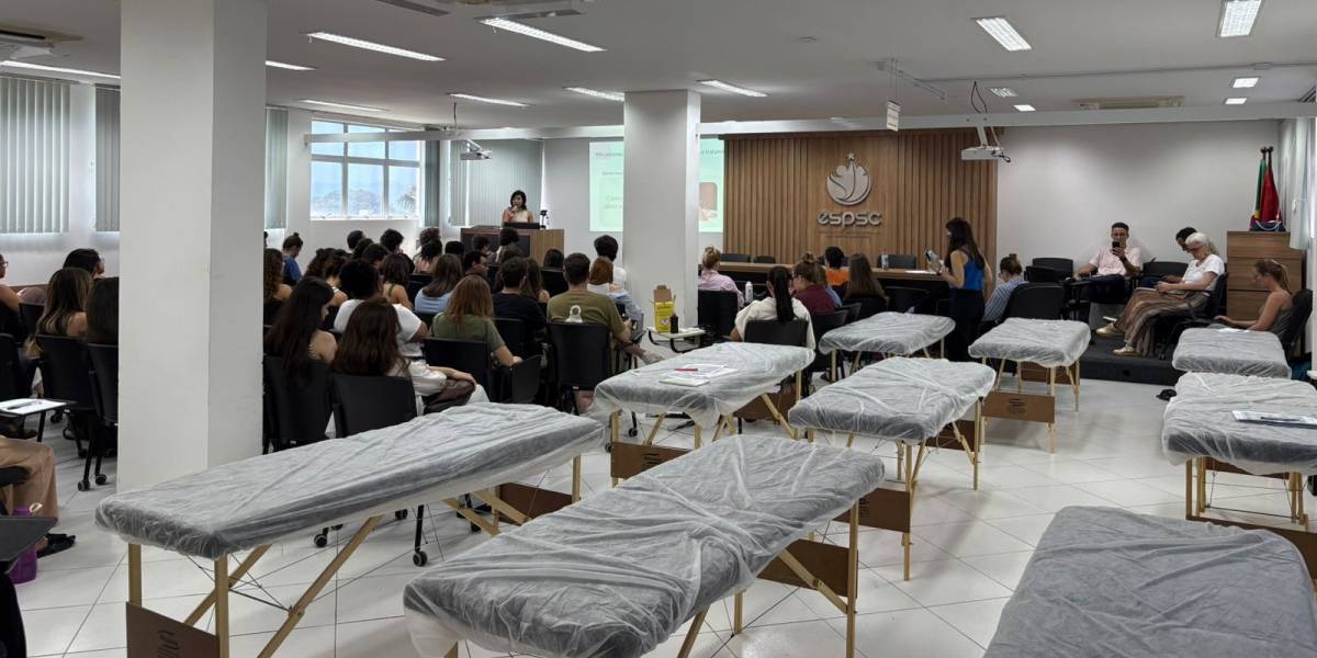 Residentes de Medicina de Família e Comunidade recebem qualificação em acupuntura