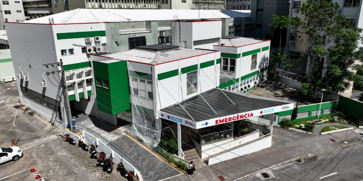 Saúde em Obras: Hospital Governador Celso Ramos ganha pintura nova na fachada