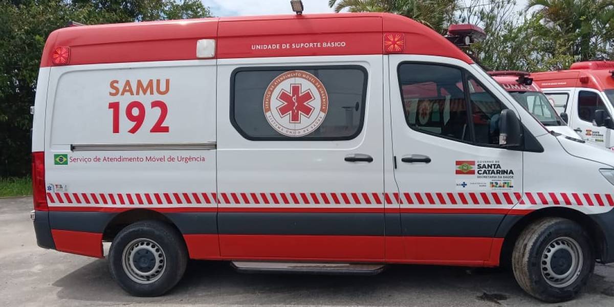 Secretaria de Saúde substituirá ambulância do SAMU após perda total do veículo em Ascurra