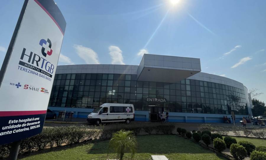 Hospital Regional Terezinha Gaio Basso celebra 15 anos com homenagem aos colaboradores