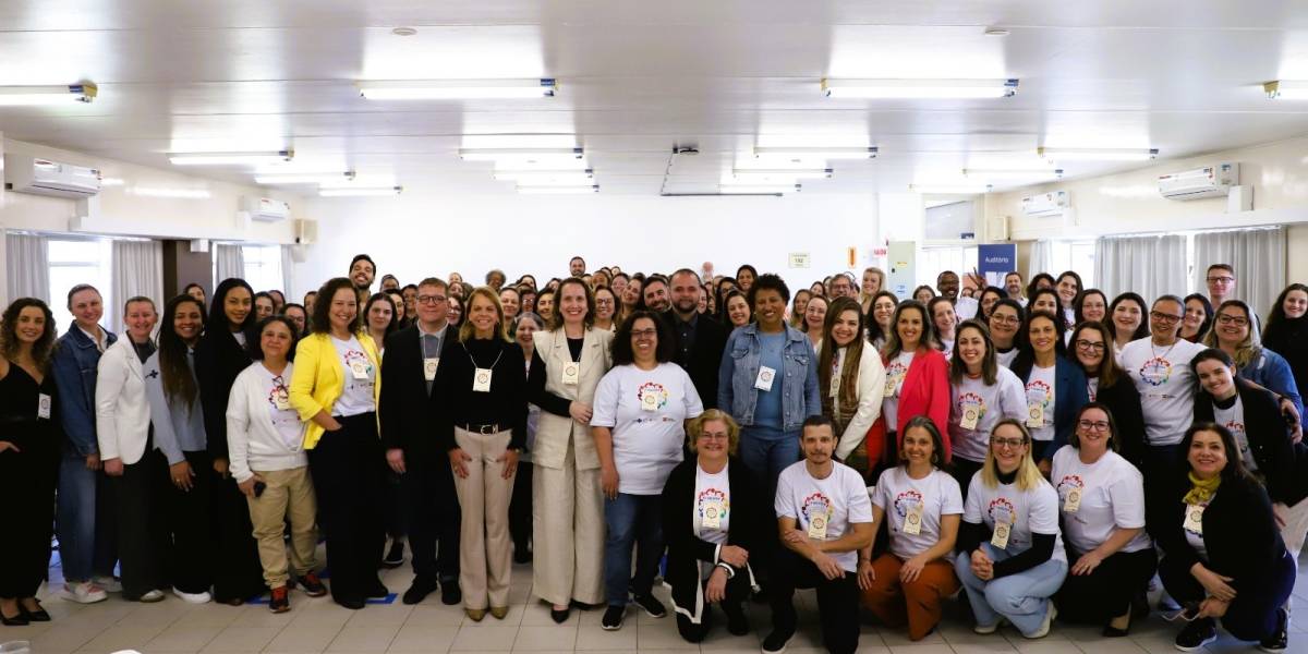 Escola de Saúde Pública se destaca por expansão e formação de 45 mil profissionais 