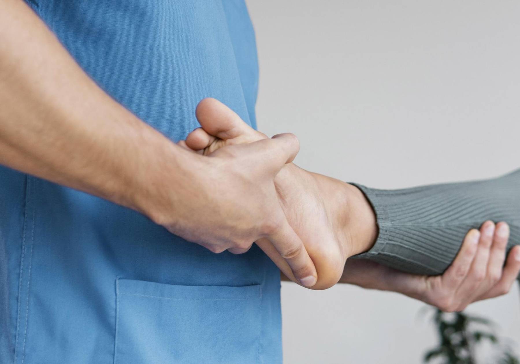 Secretaria de Estado da Saúde reforça conscientização e rede de atenção à fibromialgia em Santa Catarina