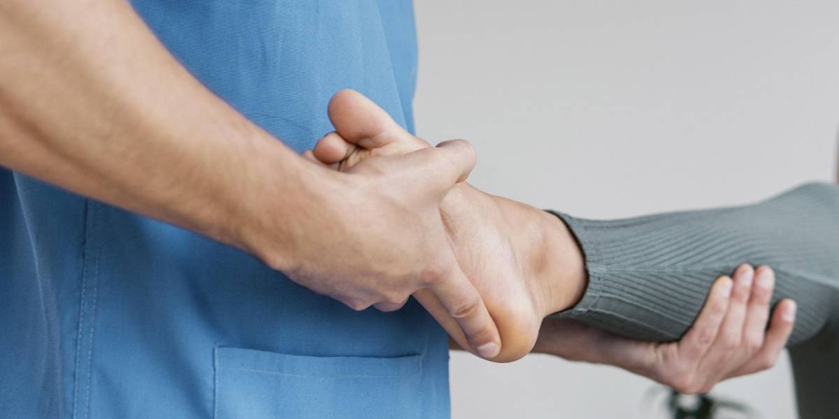 Secretaria de Estado da Saúde reforça conscientização e rede de atenção à fibromialgia em Santa Catarina