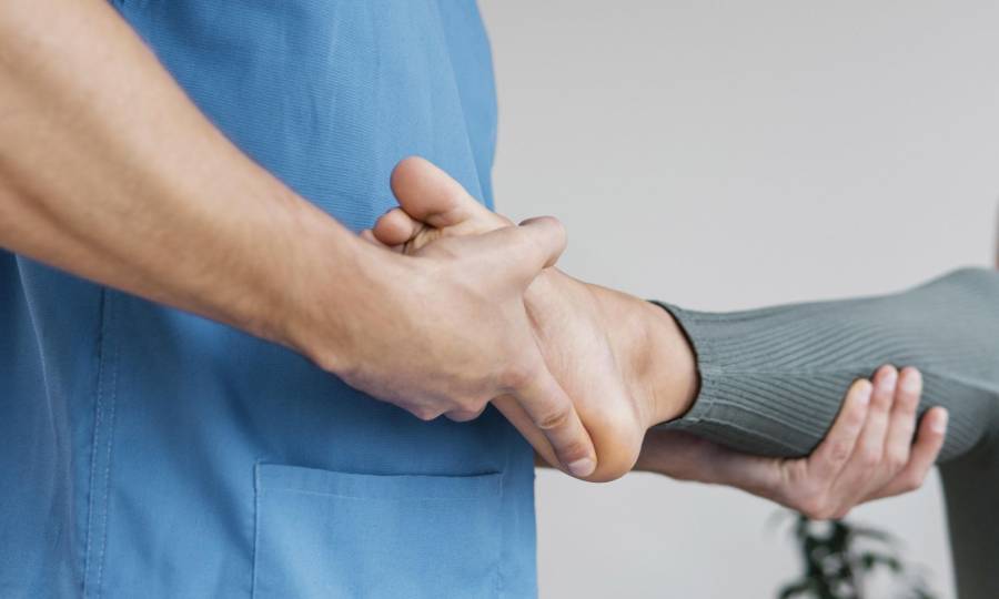 Secretaria de Estado da Saúde reforça conscientização e rede de atenção à fibromialgia em Santa Catarina