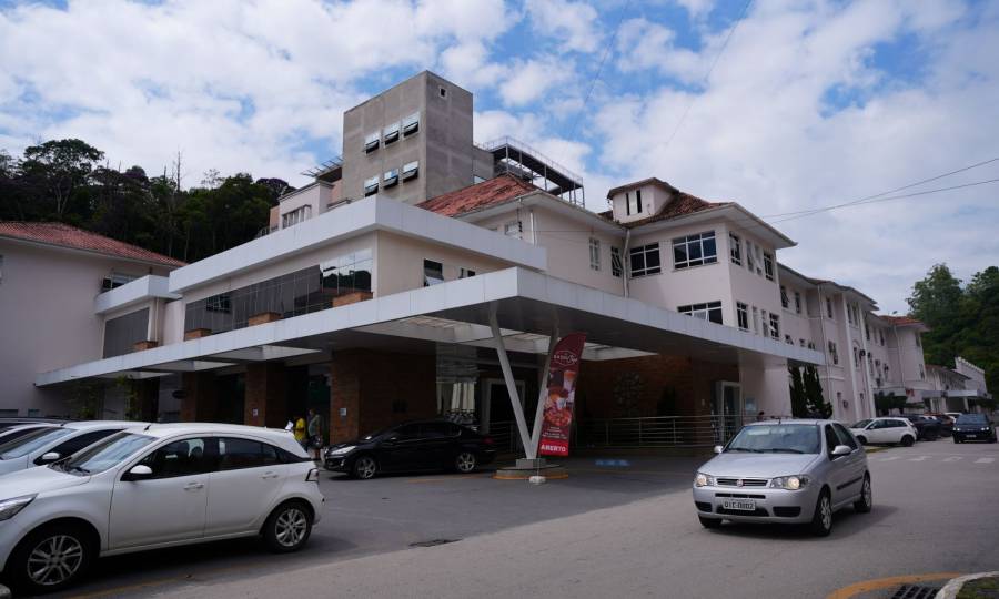 Governo do Estado avança na construção da nova Torre do Hospital Azambuja em Brusque