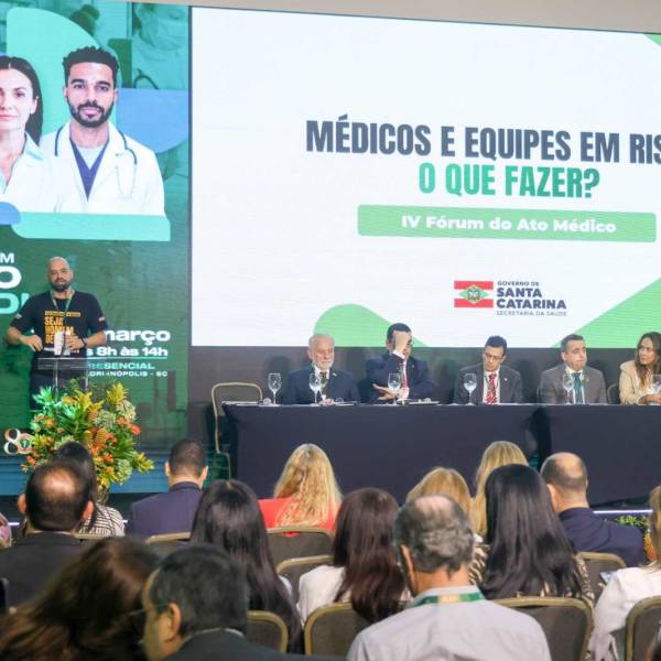 Secretário de Estado da Saúde participa do IV Fórum do Ato Médico, em Florianópolis