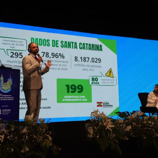 Avanços na Saúde Estadual são destaques no 10º Congresso do Cosems em Chapecó