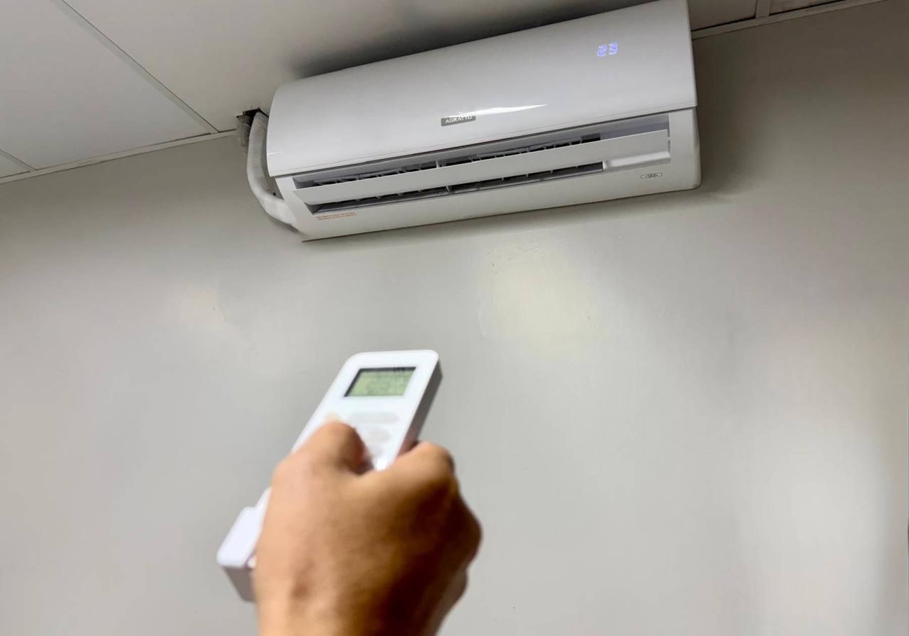 Troca de aparelhos de ar-condicionado moderniza climatização no Hospital Regional de São José