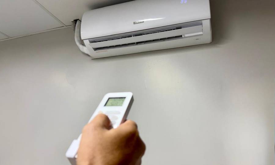 Troca de aparelhos de ar-condicionado moderniza climatização no Hospital Regional de São José
