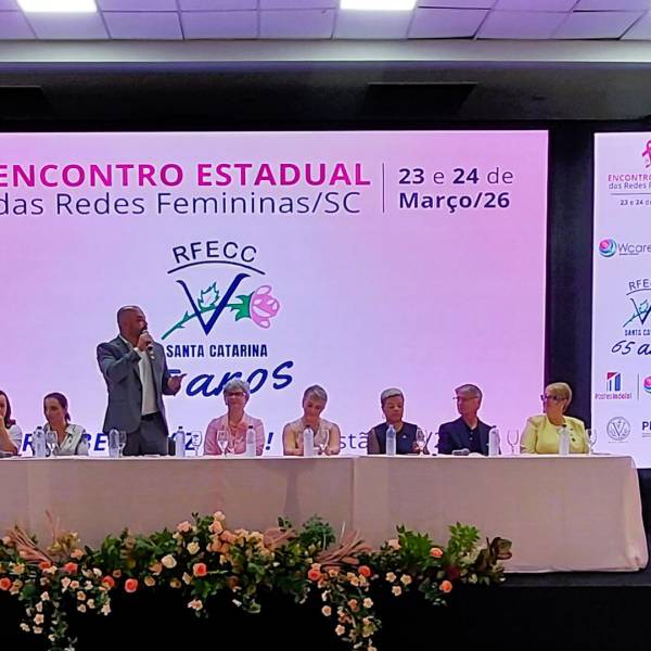 Saúde SC destaca avanços na oncologia durante o Encontro Estadual das Redes Femininas de Combate ao Câncer