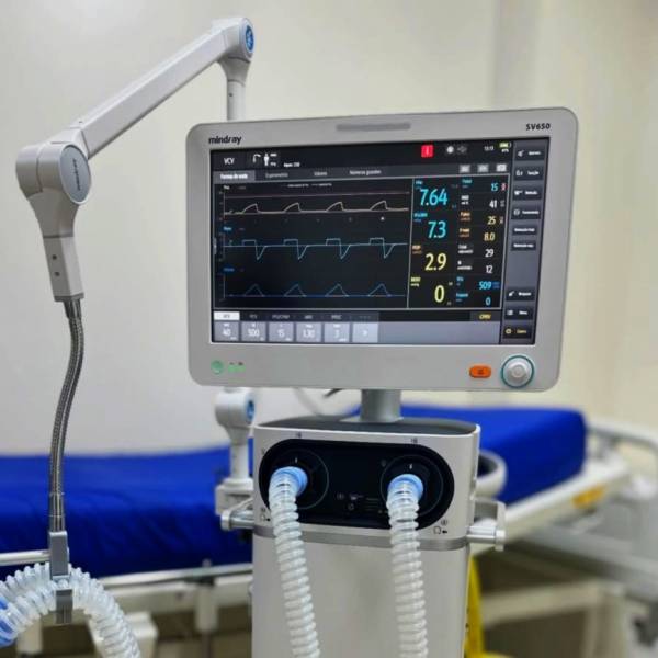 Hospitais da rede estadual recebem 58 ventiladores para reforçar atendimento intensivo