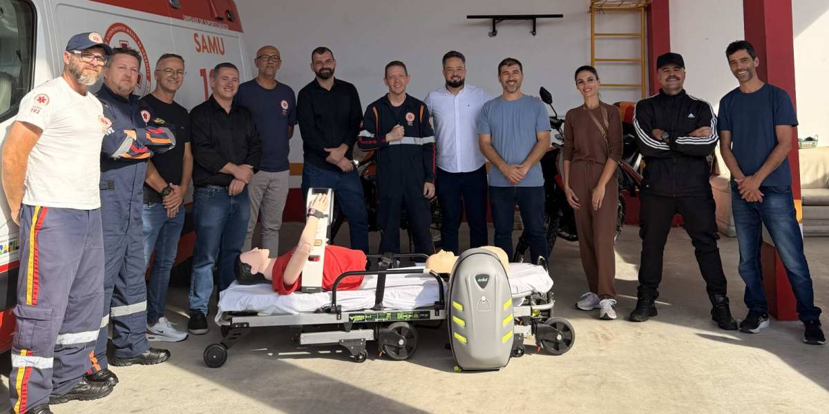 SAMU de Palhoça recebe compressor torácico para qualificar atendimentos de emergência