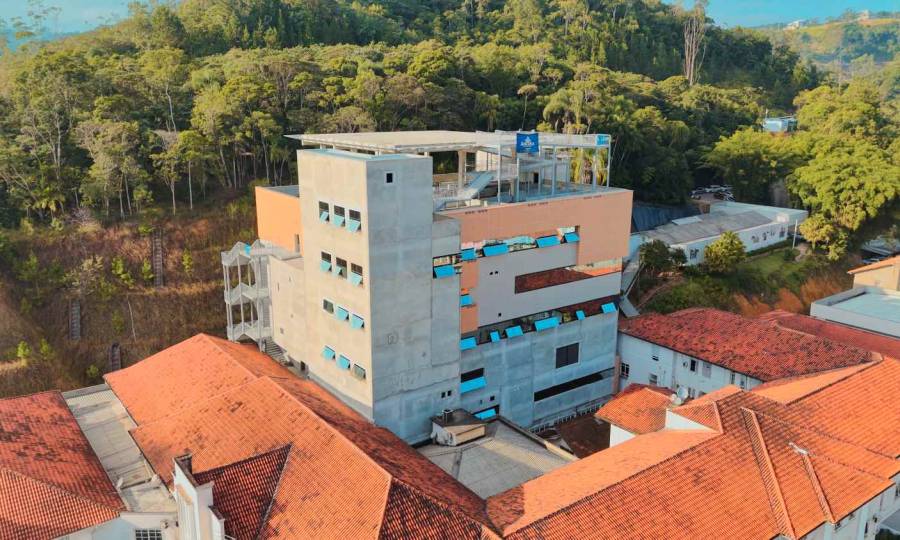 Com recursos do Governo do Estado, nova torre do Hospital Azambuja chega à 80% de execução em Brusque