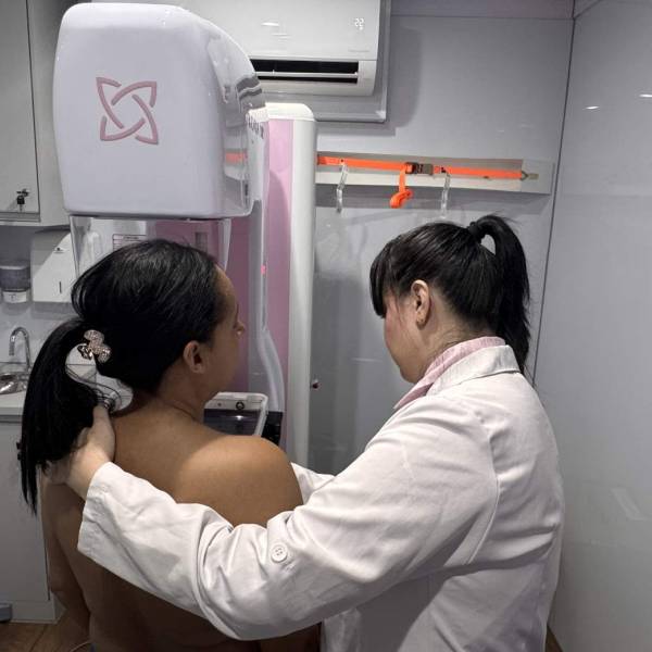 Outubro Rosa: Estado oferta 25 mil exames em um ano das Carretas da Saúde da Mulher em SC 