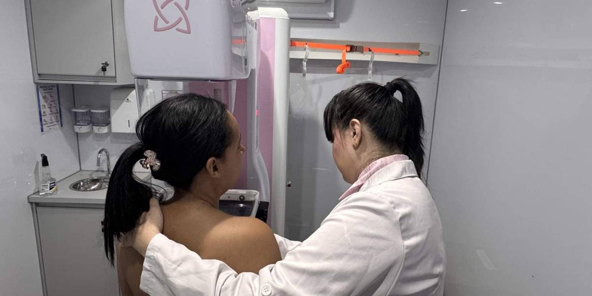 Outubro Rosa: Estado oferta 25 mil exames em um ano das Carretas da Saúde da Mulher em SC 