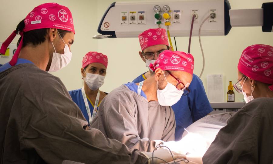 Outubro Rosa: CEPON realiza VII Workshop e cirurgias de reconstrução mamária 