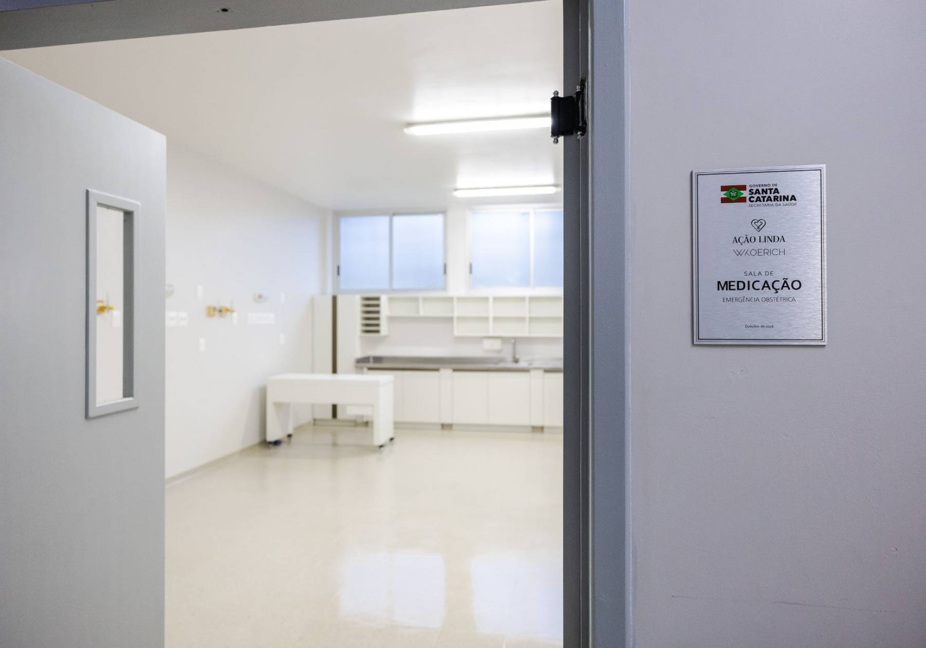 Maternidade do Hospital Regional de São José entrega sala de medicação revitalizada